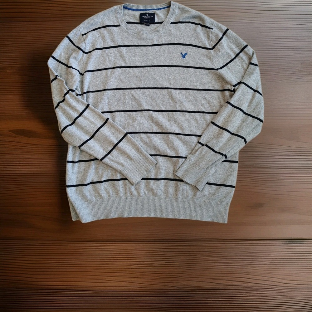 American Eagle Outfitters Mens XL Striped Sweater‎